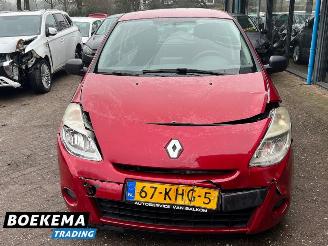 Renault Clio 1.2 TCe 101PK Special Line 5-Drs Navi Airco Trekh. picture 5