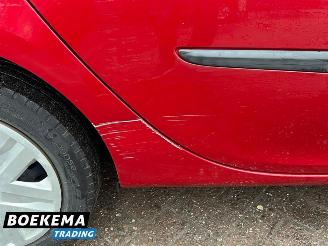 Renault Clio 1.2 TCe 101PK Special Line 5-Drs Navi Airco Trekh. picture 14