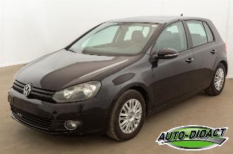 krockskadad bil auto Volkswagen Golf 1.6 TDI BlueMotion Leder Navi 2011/12