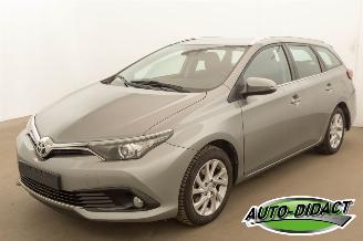 Vaurioauto  passenger cars Toyota Auris Touring Sports 1.2 Clima Navi Camera 85kw Comfort 2018/7
