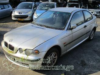 krockskadad bil bedrijf BMW 3-serie 3 serie Compact (E46/5) Hatchback 316ti 16V (N42-B18A) [85kW]  (06-200=
1/02-2005) 2002/3
