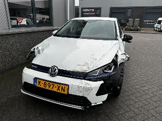 Volkswagen e-Golf e-Golf picture 33