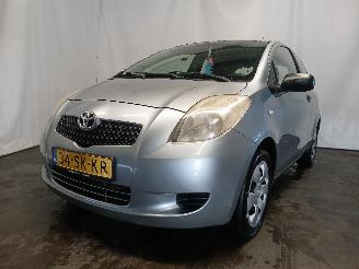 krockskadad bil auto Toyota Yaris Yaris II (P9) Hatchback 1.0 12V VVT-i (1KR-FE) [51kW]  (08-2005/12-201=
1) 2006/2