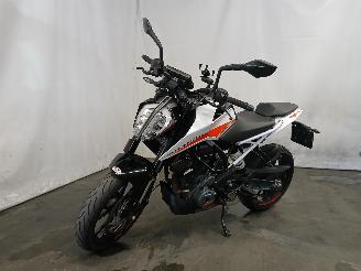 krockskadad bil aanhanger   Algemeen=20 2023/3