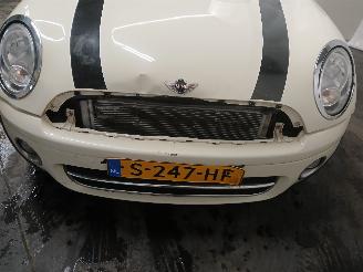 Mini Mini Mini (R56) Hatchback 1.6 Cooper D 16V (DV6TED4(9HZ)) [80kW]  (11-2006/=
09-2010) picture 19