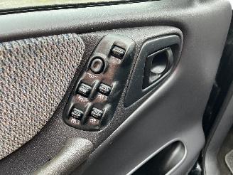 Dodge Durango Durango (DN5) SUV 5.2 4x4 (ELF) [172kW]  (12-1997/09-1999) picture 18