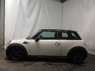 Mini Mini Mini (R56) Hatchback 1.6 16V Cooper (N12-B16A) [88kW]  (10-2006/02-201=
2) picture 4