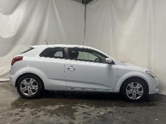 Kia Cee d Pro cee'd (EDB3) Hatchback 3-drs 1.4 CVVT 16V (G4FA) [66kW]  (06-2010/=
09-2012) picture 10