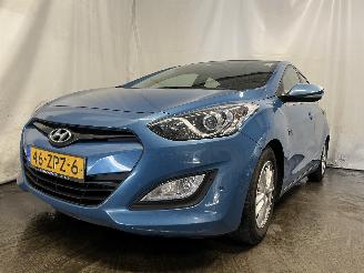 Voiture accidenté Hyundai I-30 i30 (GDHB5) Hatchback 1.6 GDI Blue 16V (G4FD(Euro 4)) [99kW]  (12-2011=
/12-2016) 2013/2