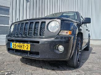uszkodzony samochody osobowe Jeep Patriot Patriot (MK74) SUV 2.4 16V 4x4 (ERZ) [125kW]  (01-2008/12-2017) 2008/11