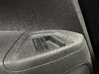 Peugeot 108 108 Hatchback 1.0 12V (1KRFE(CFB)) [51kW]  (05-2014/...) picture 21