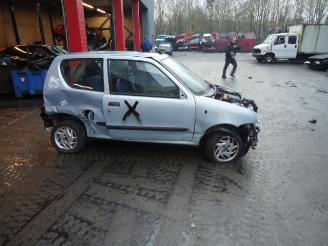 Fiat Seicento (187) hatchback 1.1 spi hobby,young (176.b.2000)  (02-1999/12-2003) picture 3