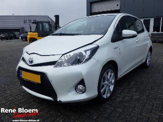 Toyota Yaris 1.5 Hybrid Dynamic Aut 5drs picture 4