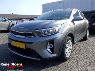 Voiture accidenté Kia Stonic 1.0 T-GDi MHEV Comfort Line Navi 2025/6