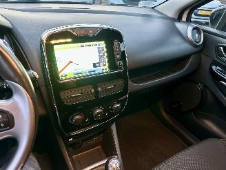 Renault Clio Gereserveerd Estate 1.5 dCi 90pk Eco Night&Day - nap - navi - camera - nw distr.riem bij 286dkm - 4x nw michelin picture 39