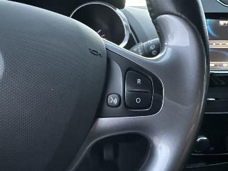 Renault Clio Gereserveerd Estate 1.5 dCi 90pk Eco Night&Day - nap - navi - camera - nw distr.riem bij 286dkm - 4x nw michelin picture 51
