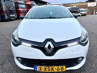 Renault Clio Gereserveerd Estate 1.5 dCi 90pk Eco Night&Day - nap - navi - camera - nw distr.riem bij 286dkm - 4x nw michelin picture 3