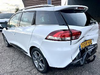 Renault Clio Gereserveerd Estate 1.5 dCi 90pk Eco Night&Day - nap - navi - camera - nw distr.riem bij 286dkm - 4x nw michelin picture 7