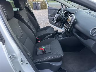 Renault Clio Gereserveerd Estate 1.5 dCi 90pk Eco Night&Day - nap - navi - camera - nw distr.riem bij 286dkm - 4x nw michelin picture 60