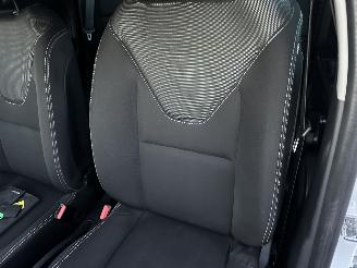 Renault Clio Gereserveerd Estate 1.5 dCi 90pk Eco Night&Day - nap - navi - camera - nw distr.riem bij 286dkm - 4x nw michelin picture 52