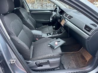 Skoda Superb 2.0 TDI 150pk 6-bak euro.6 Style Bus - nap - navi - camera - front + side + park assist - keyless entry + start picture 65