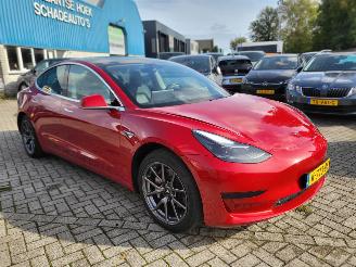 dommages voiturettes Tesla Model 3 Tesla Model 3 RWD 440 KM rijbereik nwprijs € 50 000 2020/12