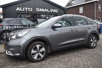 Coche accidentado Kia Niro 1.6 Hybrid First Edition 105Pk *Navi/Airco/Camera 2016/10