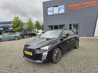skadebil auto Peugeot 208 74KW / NAVI / 11.DKM 2024/11