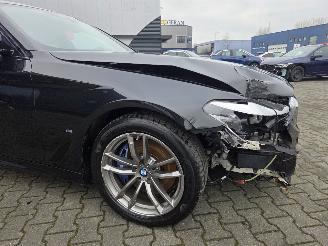 BMW 5-serie 530e  M-SPORT picture 10