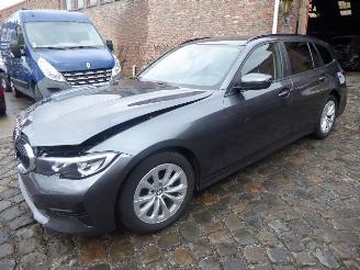 krockskadad bil bedrijf BMW 3-serie Touring 2020/6