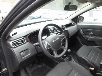Dacia Duster Expression picture 7