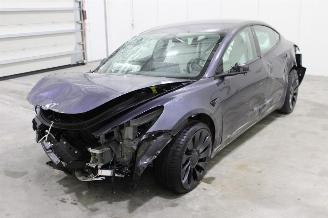 danneggiata Tesla Model 3 
