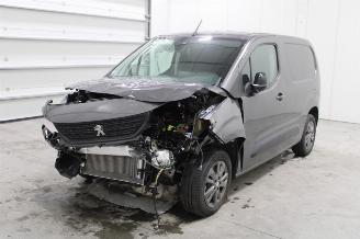 damaged passenger cars Peugeot Partner  2023/7