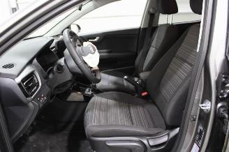 Kia Stonic  picture 10