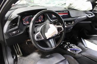 BMW 1-serie 118 picture 10