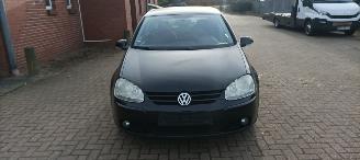 Volkswagen Golf 1.4-16v Climatecontrol CruiseControl Leren-Stuurwiel elektrische ramen Elektrische-spiegels met verwarming Centrale vergrendeling met afstandsbediening mistlampen Parkeersensoren achter Trekhaak picture 8