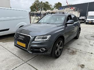 Vaurioauto  passenger cars Audi Q5 2.0 TFSI Quattro 230PK - 3xS-line PANO - NAVI - LED 2015/11