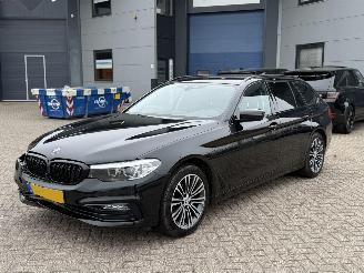 skadebil auto BMW 5-serie 520D Touring Executive 2017/9