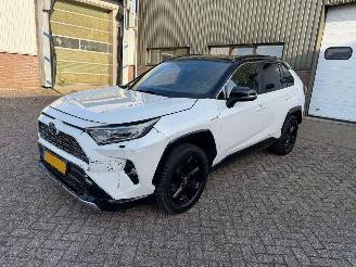 krockskadad bil auto Toyota Rav-4 2.5 Hybrid AWD Bi-Tone 2019/11