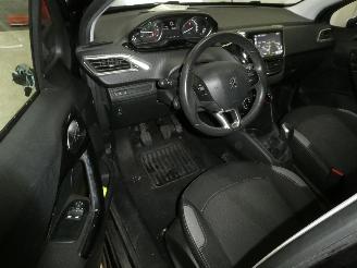Peugeot 208 II picture 16