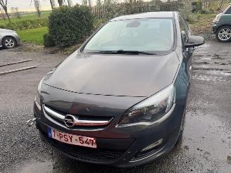Auto incidentate Opel Astra  2014/5