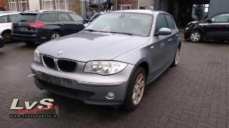 krockskadad bil auto BMW 1-serie 1 serie (E87/87N), Hatchback 5-drs, 2003 / 2012 116i 1.6 16V 2005/1