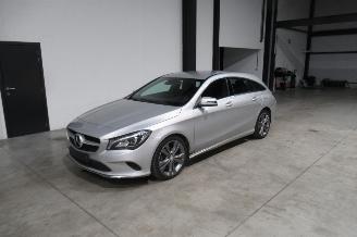 Vaurioauto  passenger cars Mercedes Cla-klasse SHOOTING BRAKE 2017/2