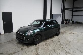 skadebil auto Mini Cooper SEDAN 2017/11