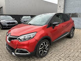 Vaurioauto  passenger cars Renault Captur RENAULT CAPTUR 1.5D 2015 2015/10