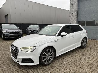 krockskadad bil auto Audi A3 AUDI A3 1.6TDI DSG 2018 S LINE 2018/12