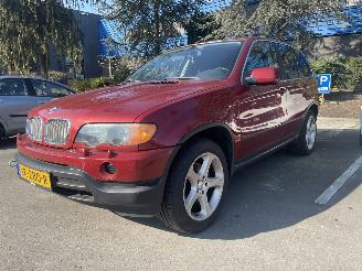 Schadeauto BMW X5 4.4 2002/10