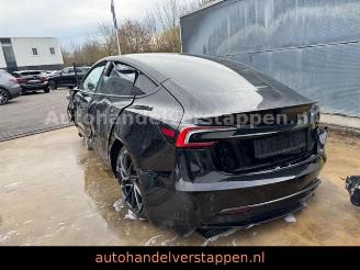 Voiture accidenté Tesla Model 3 AWD plaid  461KW HIGHLAND 2025/7