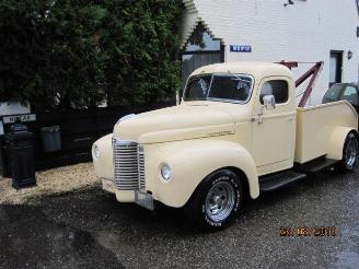 uszkodzony samochody osobowe Buick  INTERNATIONAL KB2 TOW-SHOWTRUCK V8 1949/1