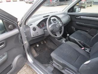 Suzuki Swift 1.3 Comfort picture 9